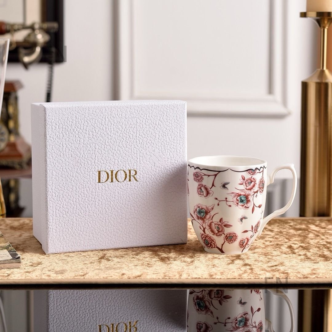 Single Mug available with two colors - Dior Mug | Aleppo Gift UAE